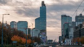 Globalna firma Aon zostaje na dłużej w warszawskim Skylinerze