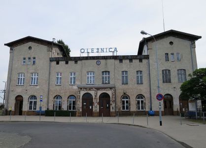 Zabytkowy dworzec kolejowy w Oleśnicy zostanie zrewitalizowany
