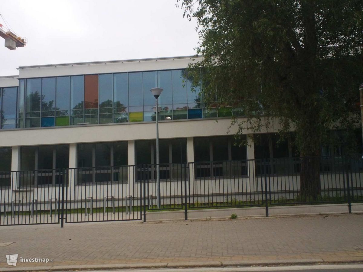 Zdjęcie [Wrocław] Szkoła Podstawowa nr 84 (nowa siedziba) fot. Orzech 