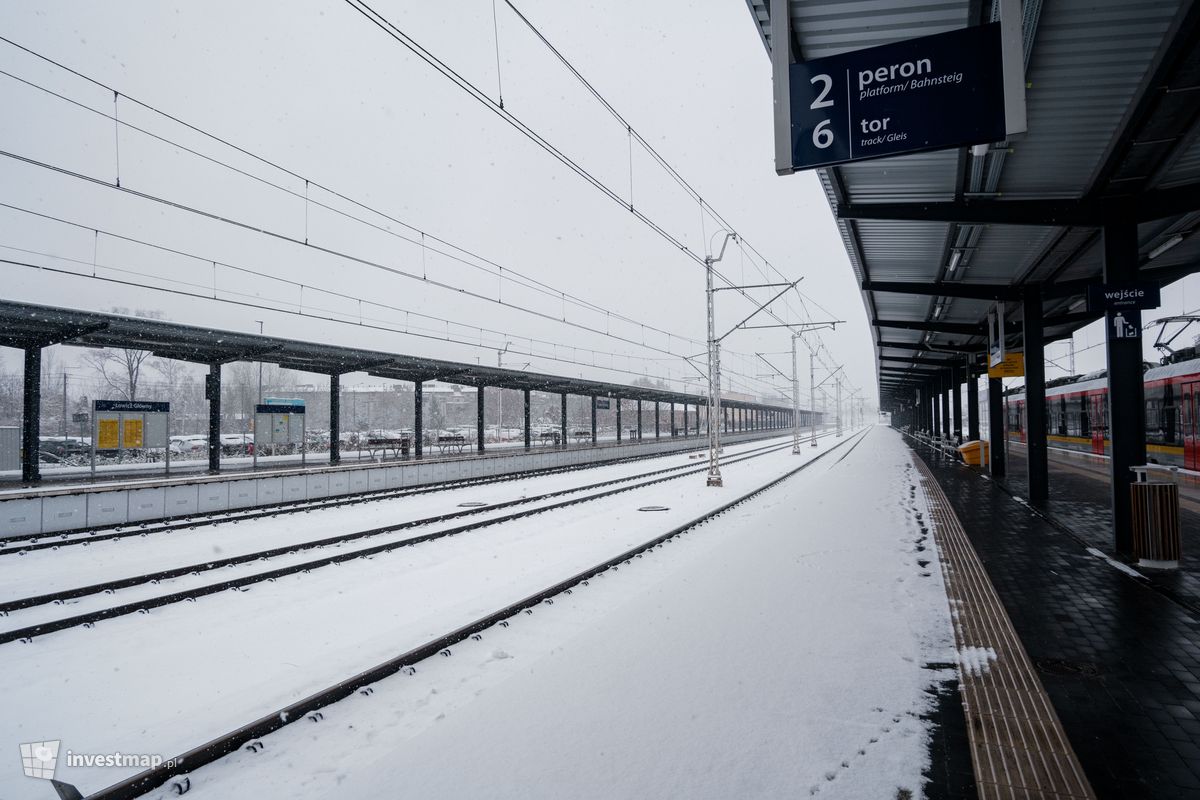 Zdjęcie Dworzec Kolejowy Łowicz Główny fot. Jakub Zazula 