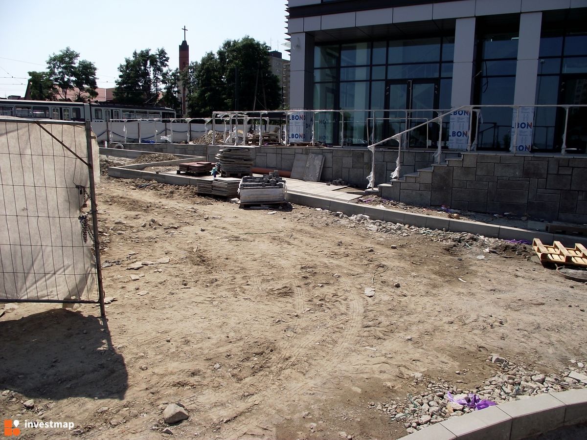Zdjęcie [Kraków] Budynek biurowo-usługowy, ul. Piasta Kołodzieja 78 fot. Damian Daraż 