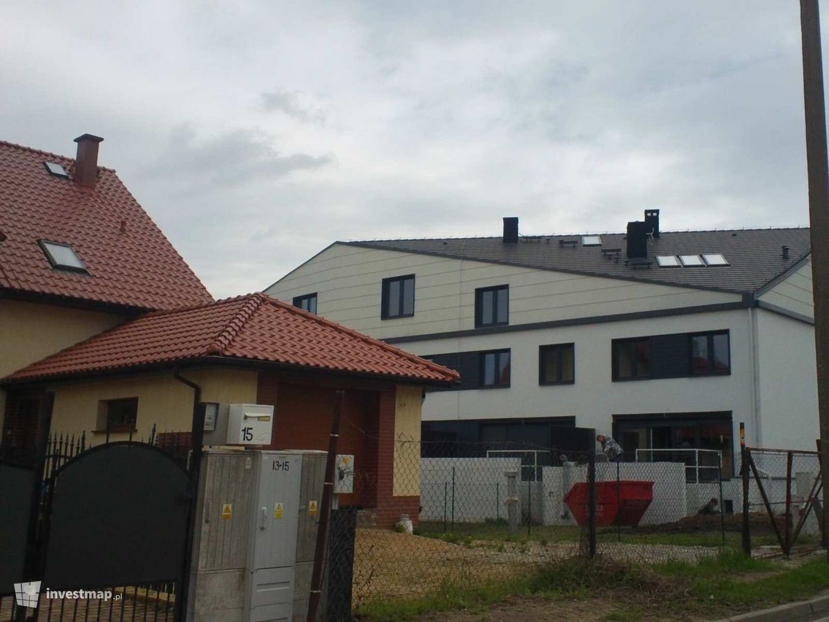 Zdjęcie [Wrocław] Osiedle domów jednorodzinnych "6. Dzielnica" fot. Orzech 