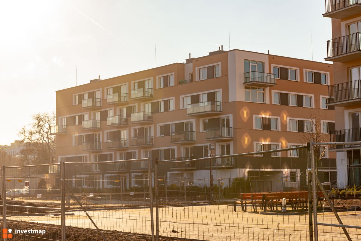 Zdjęcie [Warszawa] Osiedle "Riviera Park" fot. Jakub Zazula 