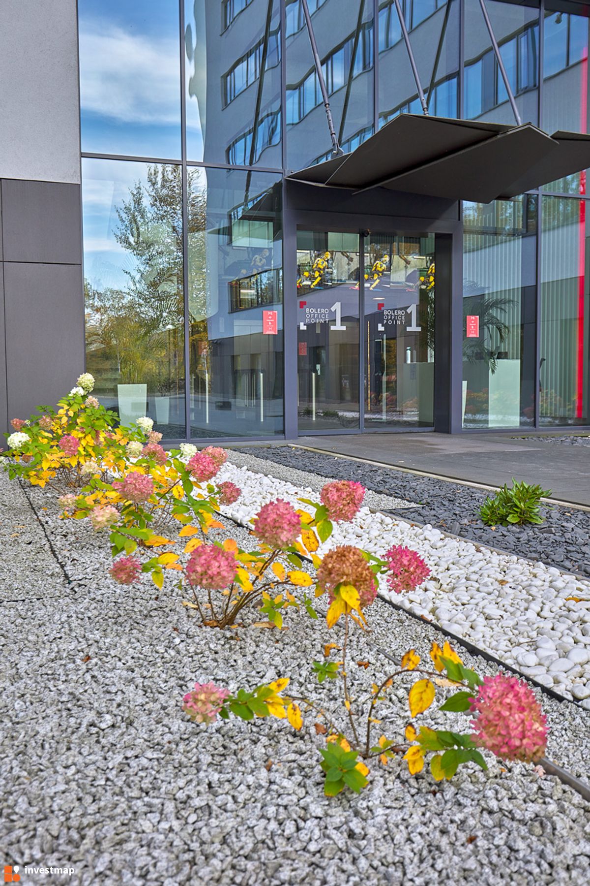 Zdjęcie [Warszawa] Biurowiec "Office Park Łopuszańska" fot. Jan Hawełko 