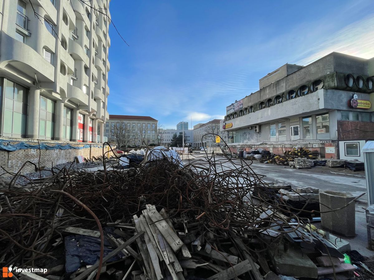 Zdjęcie Remont esplanady Manhattanu fot. Jakub Zazula 