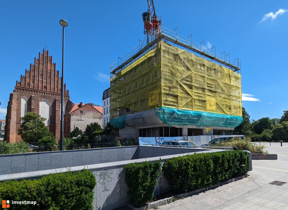 Zdjęcie [Wrocław] Apartamentowiec, pl. Wolności fot. Jakub Zazula 