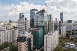 W centrum Warszawy powstaje inwestycja mixed-use Upper One ze 131,5-metrowym wieżowcem [FILM+WIZUALZIACJE]