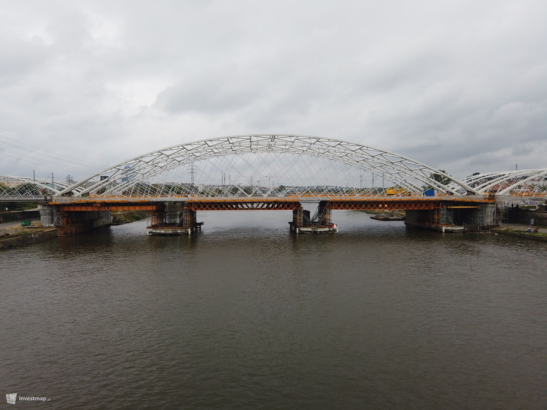 W centrum Krakowa powstaje nowy most przez Wisłę 