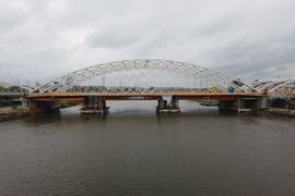 W centrum Krakowa powstaje nowy most przez Wisłę [ZDJĘCIA + WIZUALIZACJE]