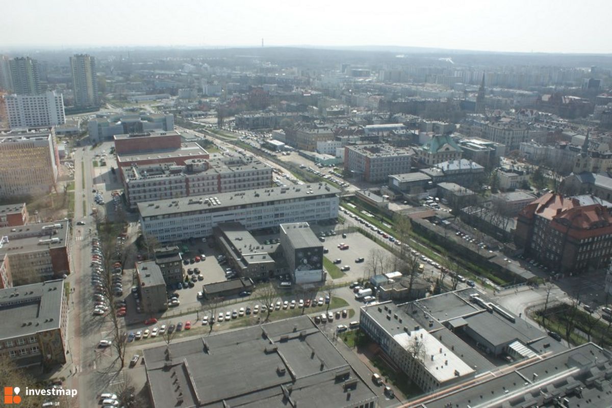 Zdjęcie [Katowice] Centrum Informacji Naukowej i Biblioteka Akademicka fot. Damian Daraż 