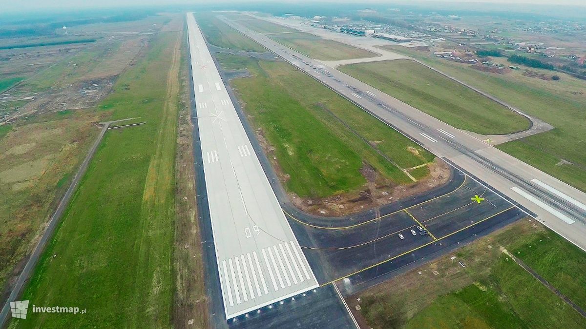 Zdjęcie [Pyrzowice] Port lotniczy w Katowice-Pyrzowice - inwestycje i nowe połączenia lotnicze fot. Jan Hawełko 