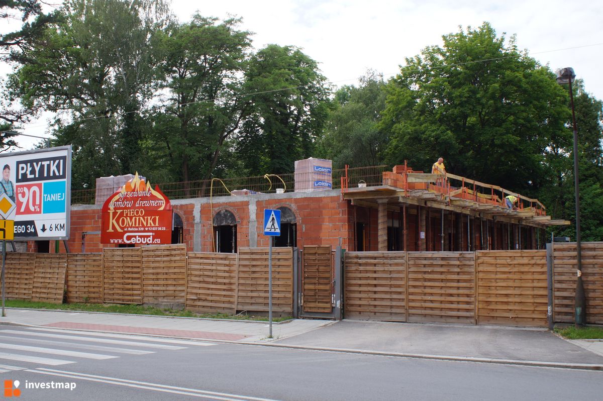 Zdjęcie [Kraków] Pawilon Usługowy, ul. Rakowicka fot. Damian Daraż 