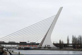 Most Kłodny w centrum Szczecina coraz bliżej. Sprzedaż działek na Łasztowni ma pomóc sfinansować inwestycję [FILMY+WIZUALIZACJE]