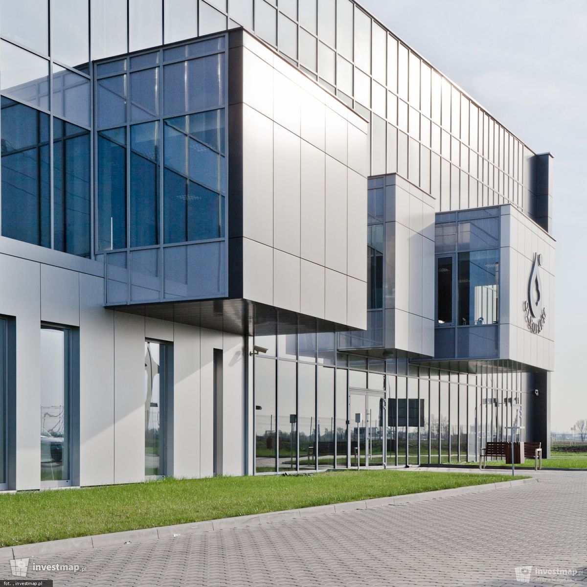 Zdjęcie [Wrocław] Oleofarm - Hala produkcyjna z budynkiem biurowym 