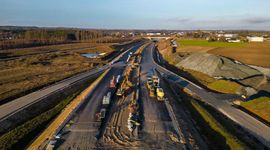Postępują zaawansowane prace na budowie drogi ekspresowej S6 – Obwodnicy Metropolitarnej Trójmiasta [FILM+ZDJĘCIA]