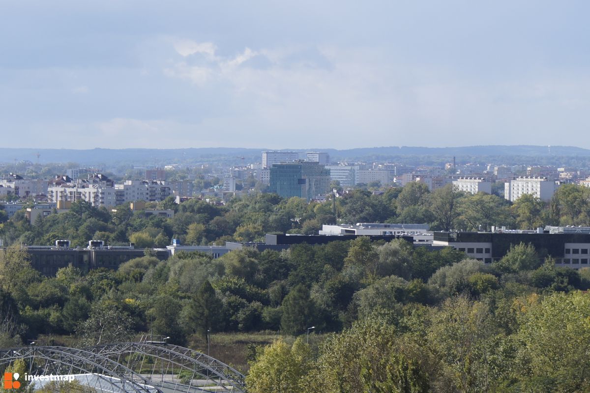 Zdjęcie Pilot Tower fot. Damian Daraż 