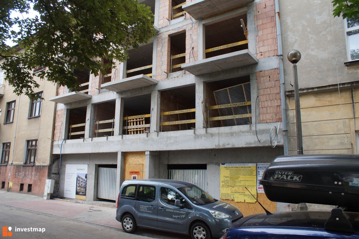 Zdjęcie [Kraków] Budynek Mieszkalny, ul. Skwerowa 32 fot. Damian Daraż 