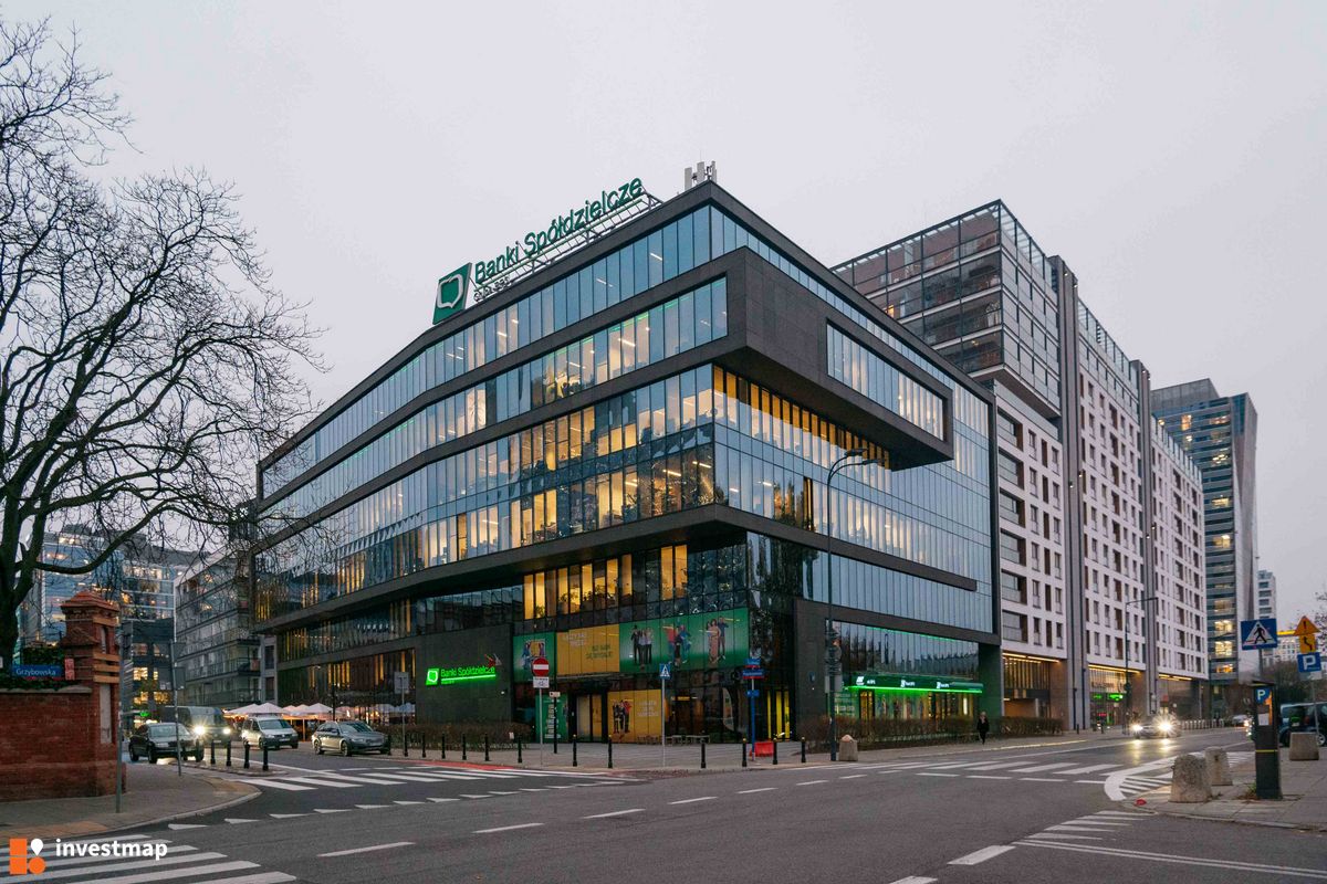 Zdjęcie [Warszawa] Biurowiec, ul. Grzybowska 81 fot. Jakub Zazula 