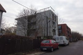 Dolnomłyńska 6