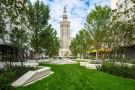 Złota i Zgoda gotowe. Nowe Centrum Warszawy z kolejną zieloną przestrzenią [FILM+ZDJĘCIA]