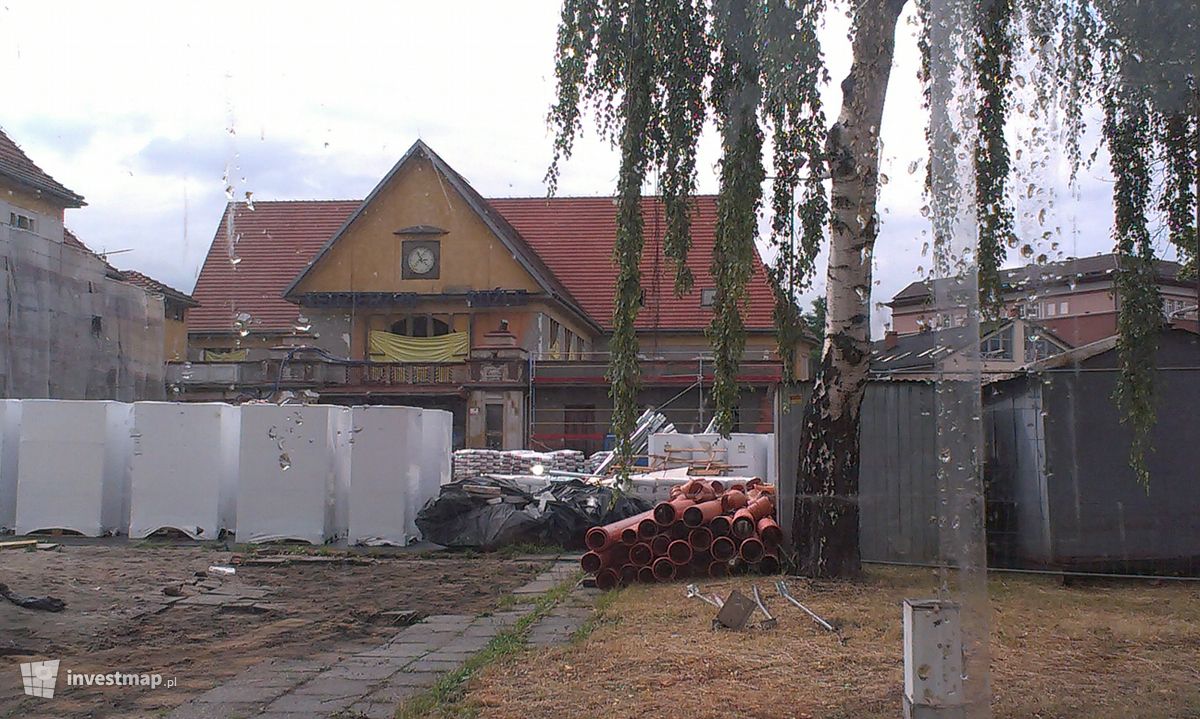 Zdjęcie [Kędzierzyn-Koźle] Dworzec "Kędzierzyn-Koźle Główny" (remont) fot. Merduk 