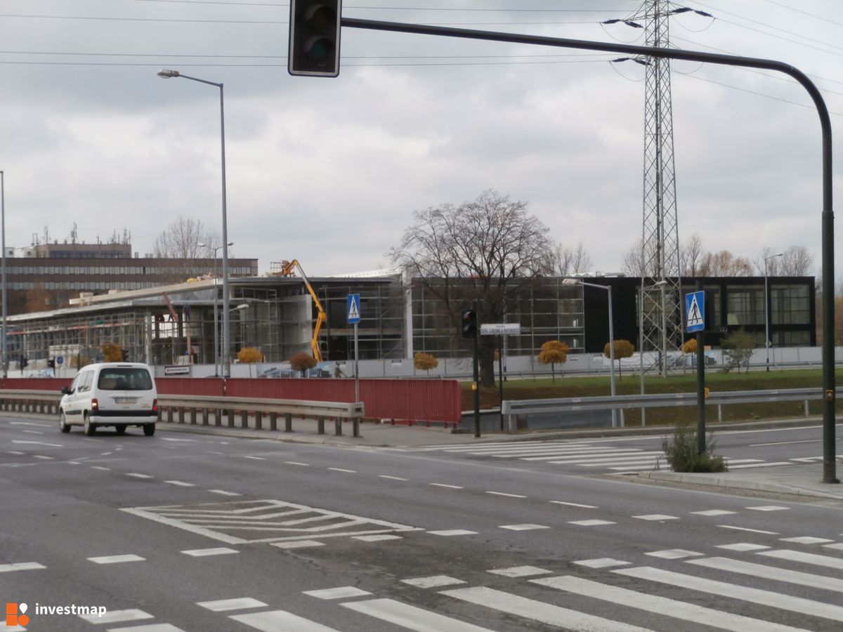 Zdjęcie [Kraków] Budynek usługowo-dydaktyczny na al.Jana Pawła II fot. tomasz.witko 