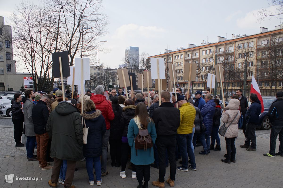 Zdjęcie Biurowiec, ul. Mogilska 25 fot. Damian Daraż 