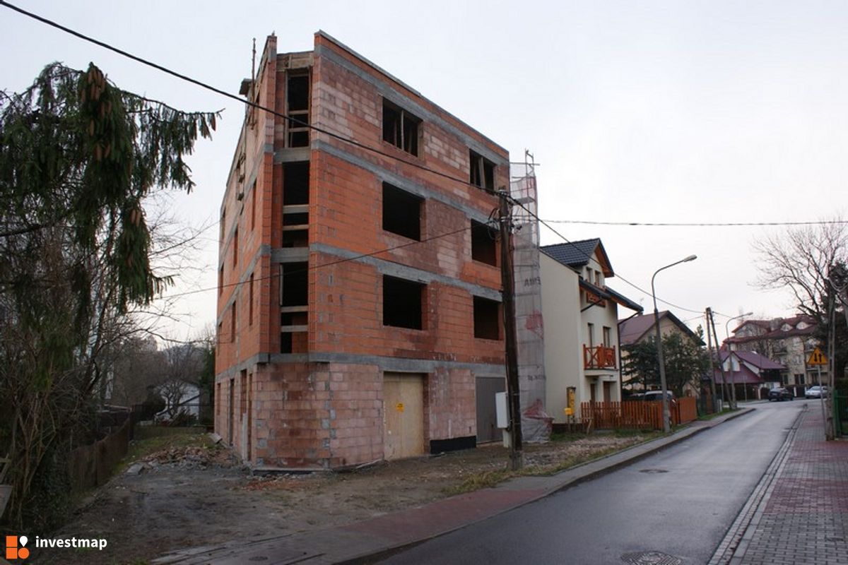 Zdjęcie [Kraków] Budynek Mieszkalny, ul. Narciarska 15 fot. Damian Daraż 