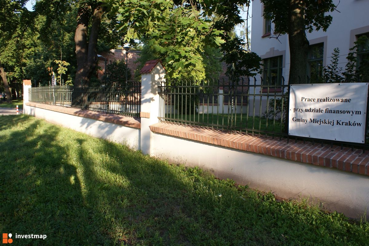 Zdjęcie [Kraków] Remont Klinik wraz z Ogrodzeniem, ul. Botaniczna 3 fot. Damian Daraż 