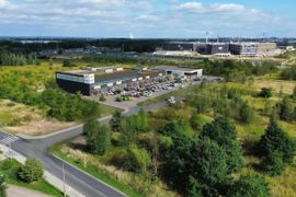 We Wrocławiu trwa budowa nowego parku handlowego. Znamy część najemców [WIZUALIZACJE]