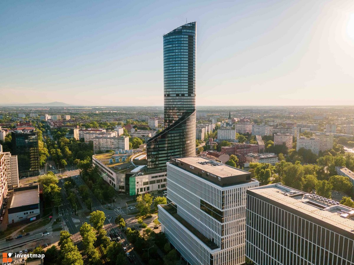 Zdjęcie Sky Tower fot. Jakub Zazula 