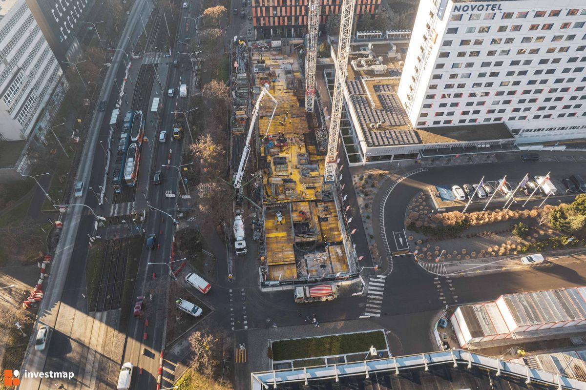 Zdjęcie Powstańców 7D fot. Jakub Zazula 