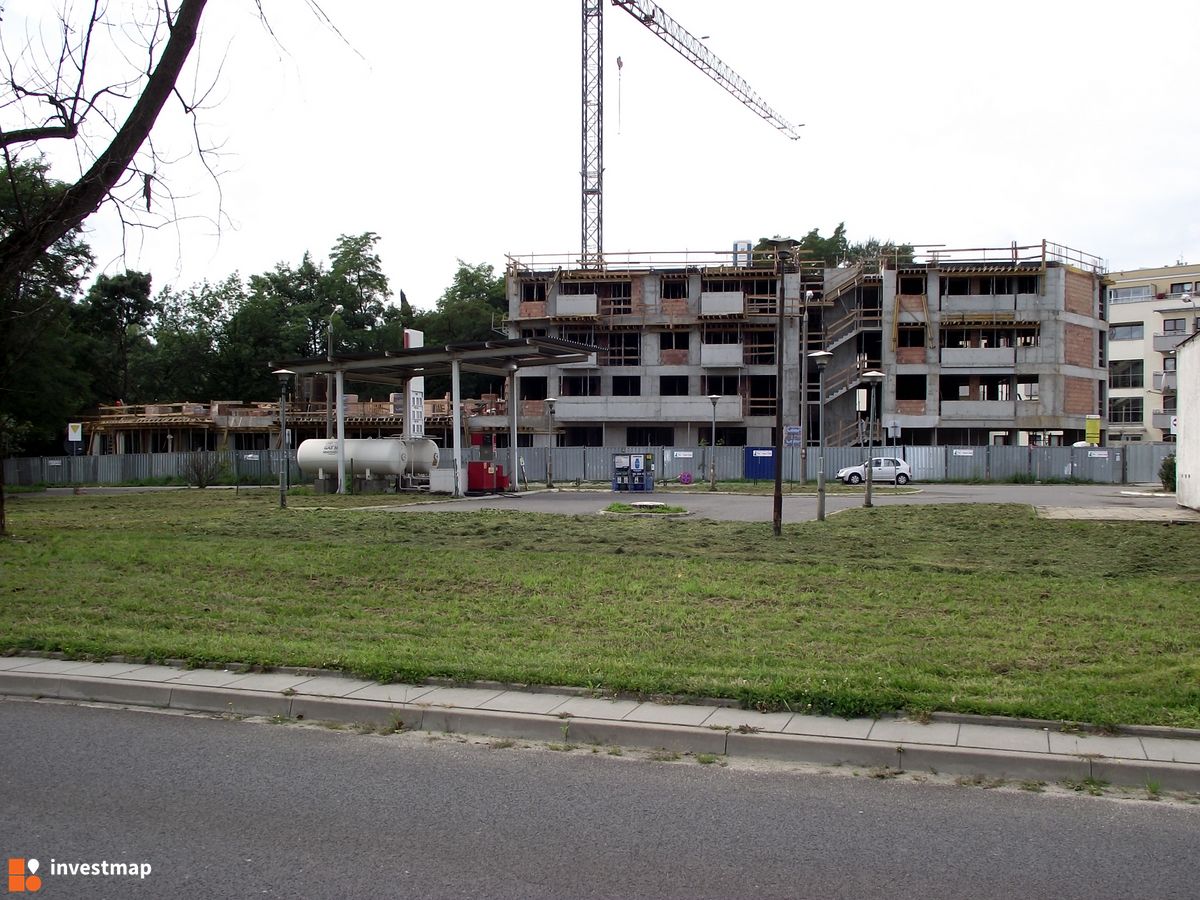 Zdjęcie [Kraków] E L D O R A D O  ul.Jana Pawła II   (Park Lotników) fot. Damian Daraż 