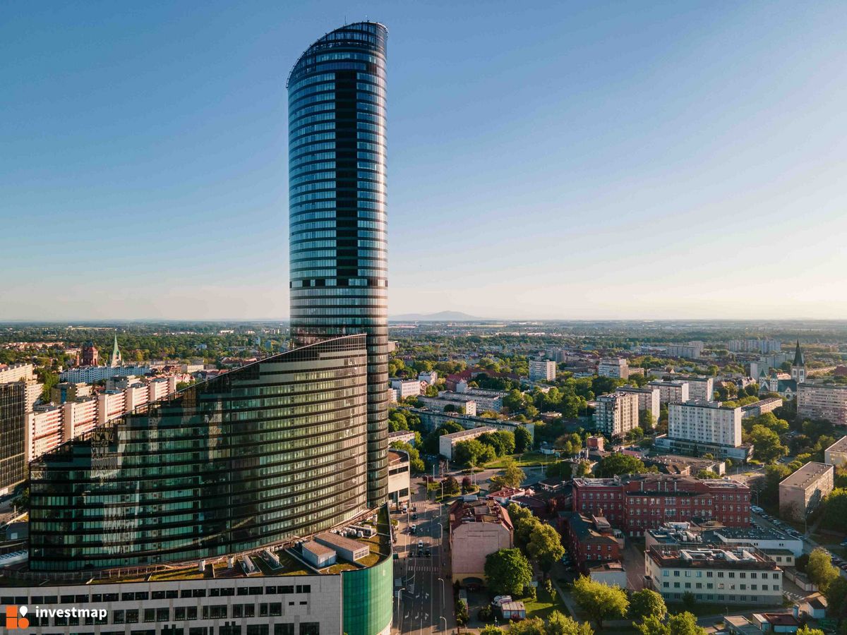 Zdjęcie Sky Tower fot. Jakub Zazula 