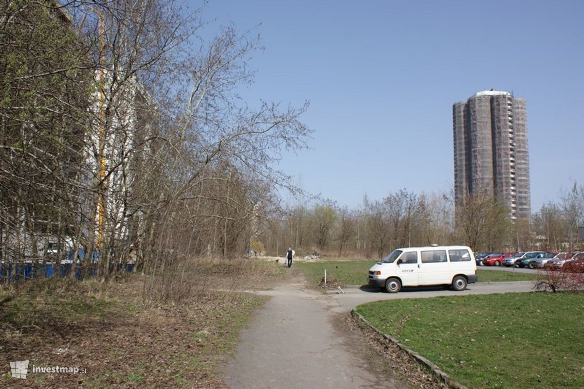 Zdjęcie [Katowice] Apartamentowce "Nowe Tysiąclecie" fot. Damian Daraż 