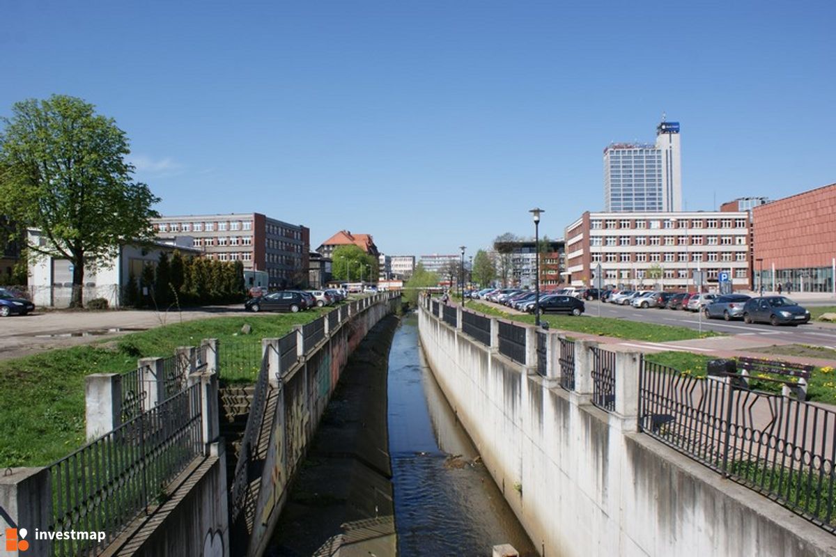 Zdjęcie [Katowice] Centrum Informacji Naukowej i Biblioteka Akademicka fot. Damian Daraż 