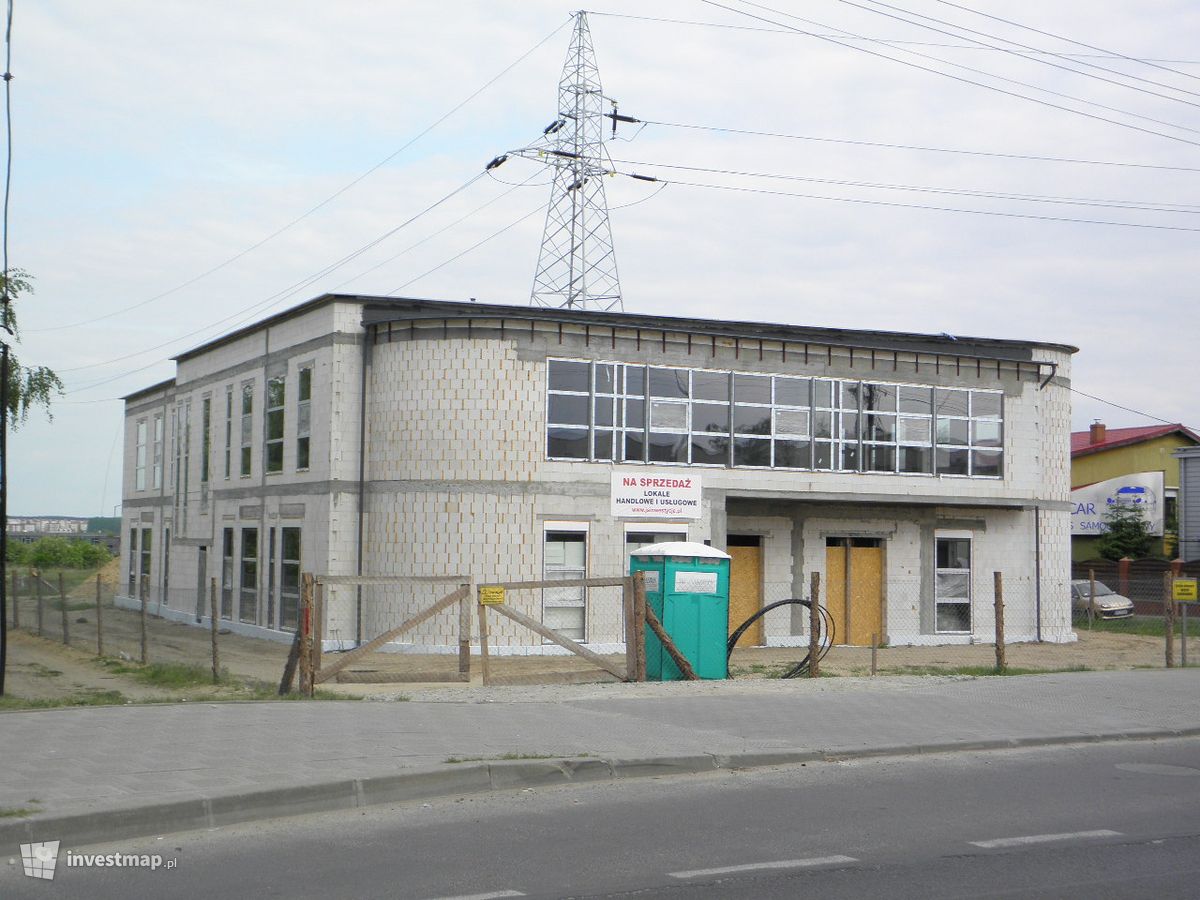 Zdjęcie [Poznań] Budynek handlowo - usługowo - biurowy, "Naramowice Office" fot. PieEetrek 