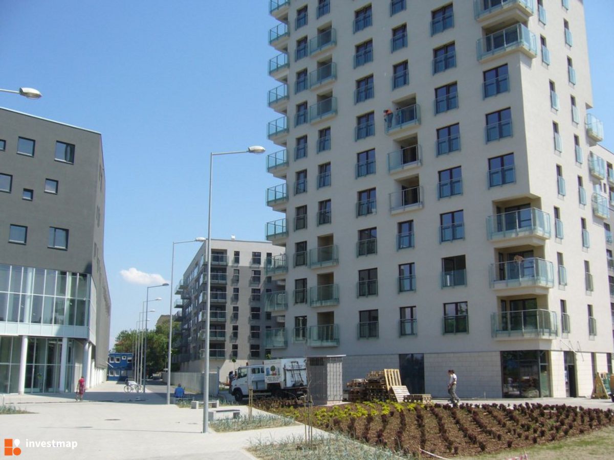 Zdjęcie [Wrocław] Kompleks mieszkaniowy "Przy Słowiańskim Wzgórzu" fot. Orzech 