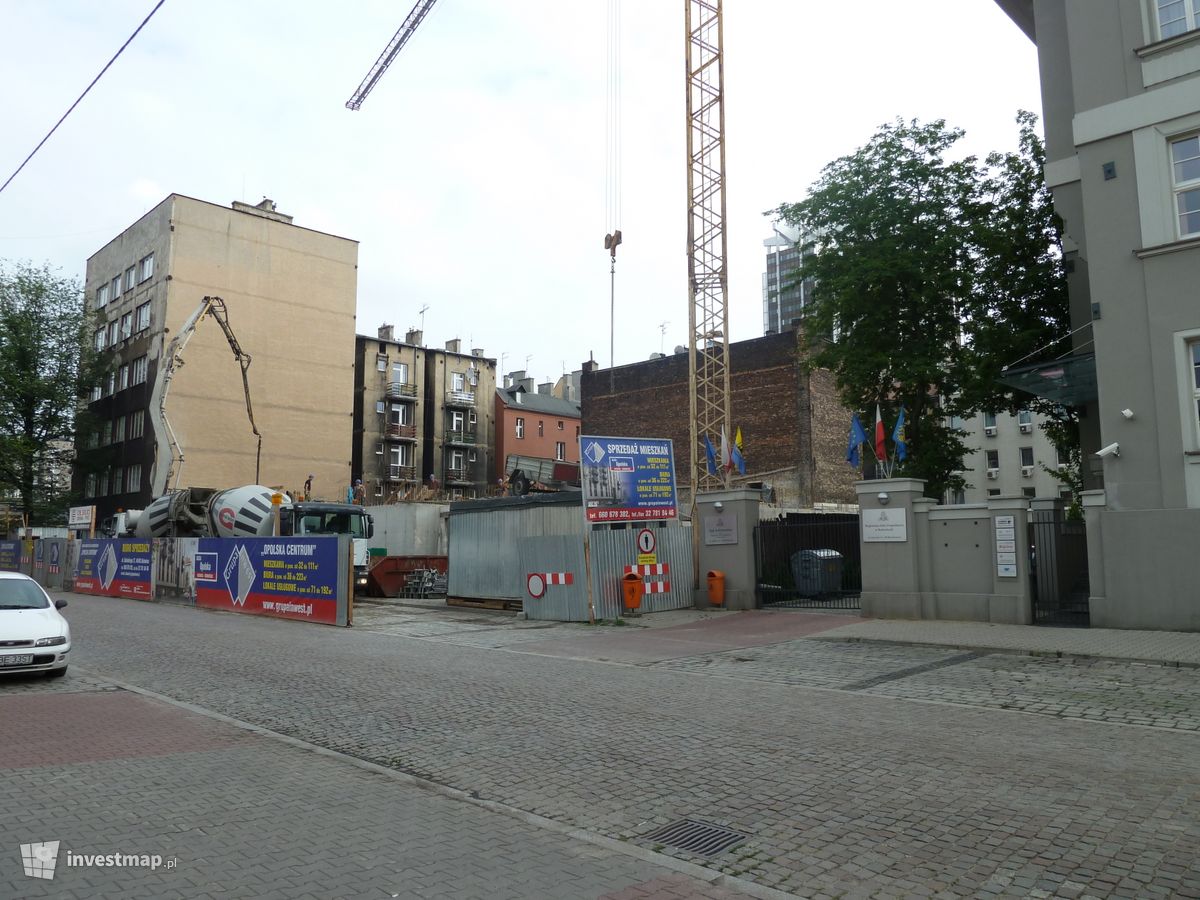 Zdjęcie [Katowice] Budynek wielorodzinny z usługami, ul. Opolska fot. Krypton 