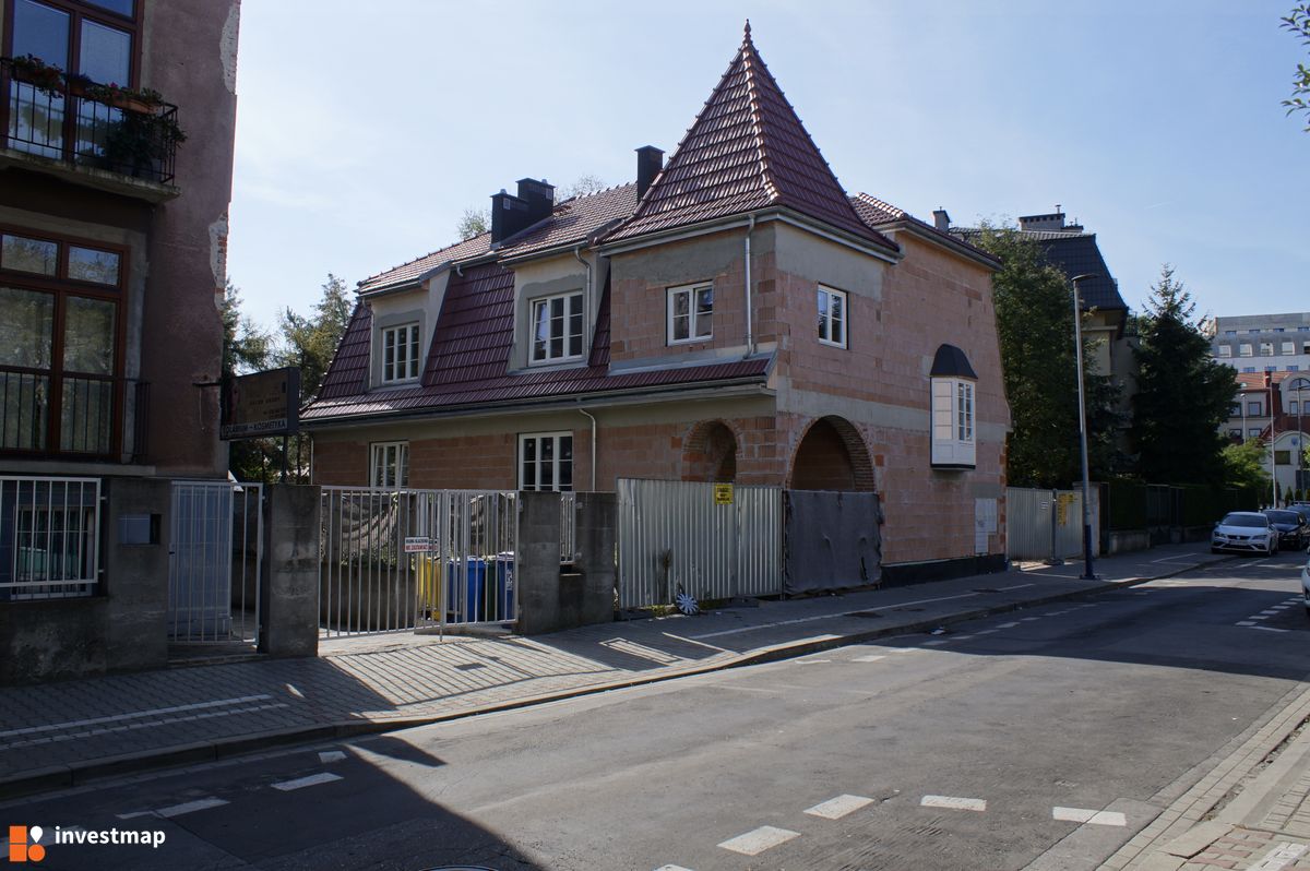 Zdjęcie [Kraków] Budynek Mieszkalny, ul. Leona Misiołka fot. Damian Daraż 