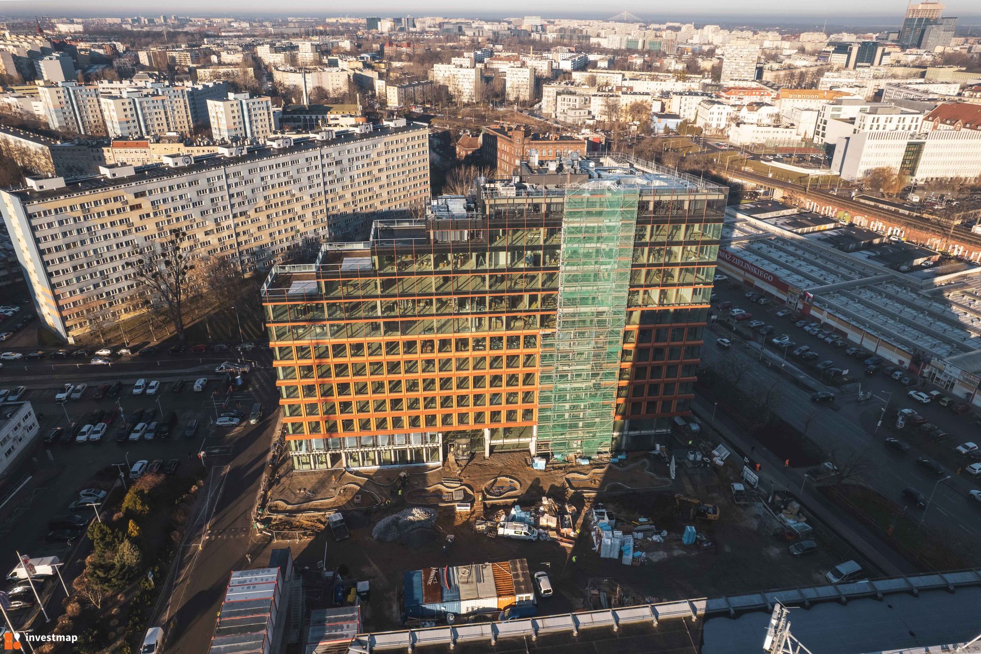 Biurowiec Swobodna SPOT we Wrocławiu z kompletem najemców lokali usługowych