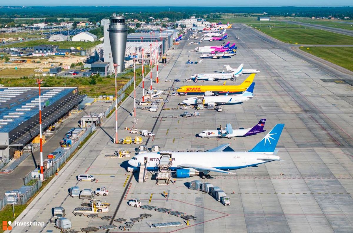 Zdjęcie [Pyrzowice] Port lotniczy w Katowice-Pyrzowice - inwestycje i nowe połączenia lotnicze fot. Orzech 
