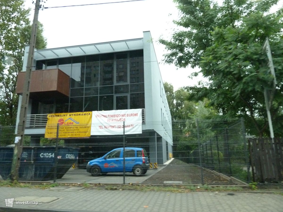 Zdjęcie [Katowice] Budynek biurowo-usługowy, ul. Brynowska fot. Krypton 