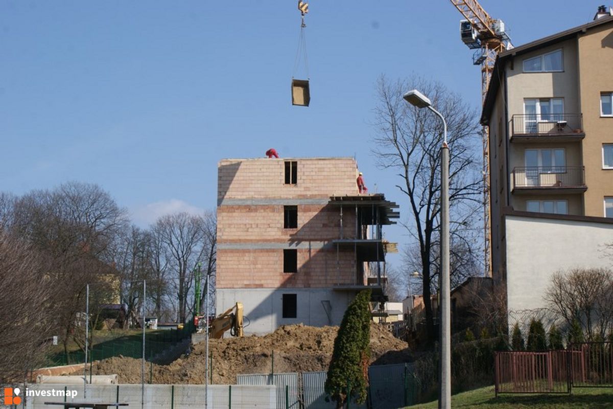Zdjęcie [Kraków] Budynek Mieszkalny, ul. Ułanów 60 fot. Damian Daraż 