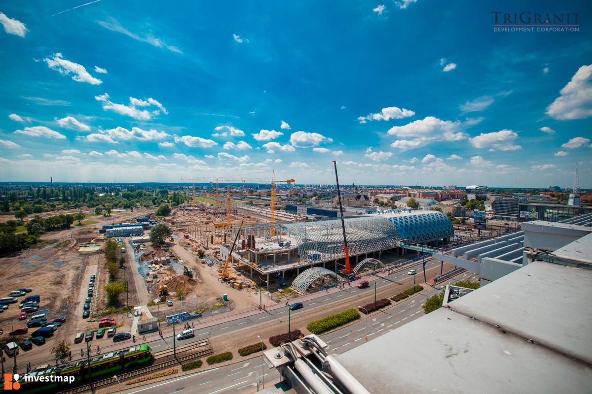 Zdjęcie Dworzec "Poznań Główny" i galeria "Poznań City Center" fot. Jan Hawełko 