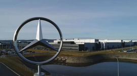Co słychać na budowie wielkiej fabryki samochodów dostawczych Mercedes-Benz na Dolnym Śląsku?