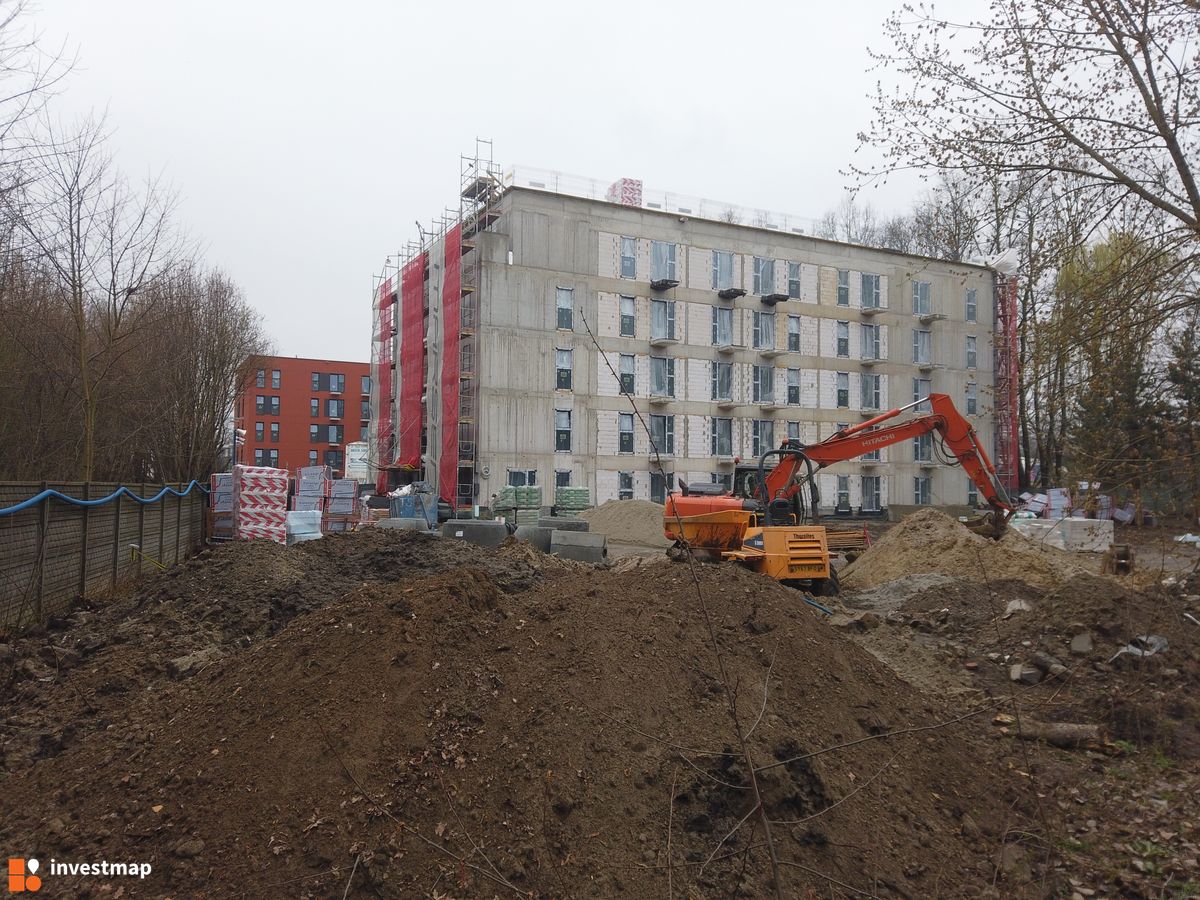 Zdjęcie Al. Pokoju 64 fot. Damian Daraż 