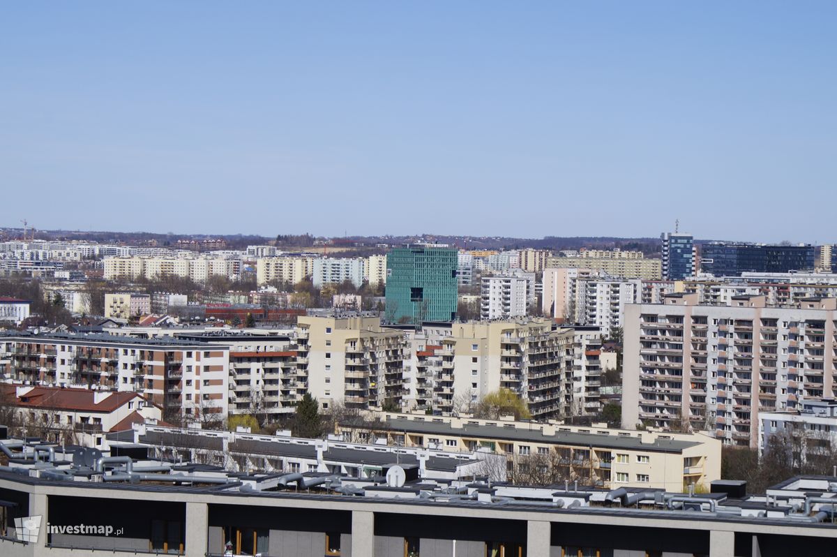 Zdjęcie Pilot Tower fot. Damian Daraż 