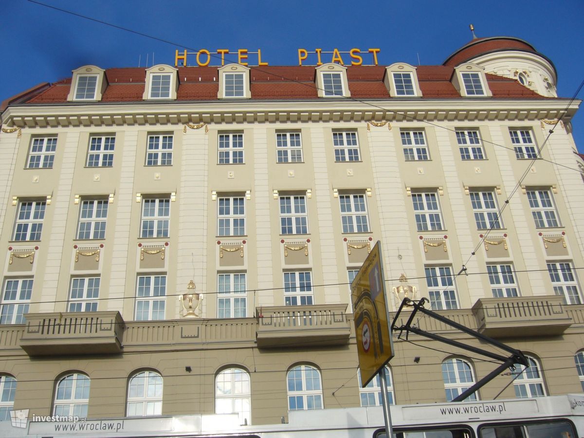 Zdjęcie [Wrocław] Hotel "Piast" (remont) fot. Orzech 