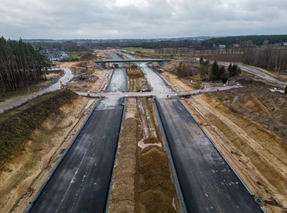 Postępują prace na budowie drogi ekspresowej S6 – Obwodnicy Metropolii Trójmiejskiej [FILM+ZDJĘCIA]